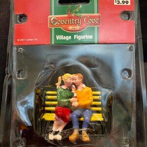 Coventry Cove Village Figurine Teens Sharing Soda 2007 NIP